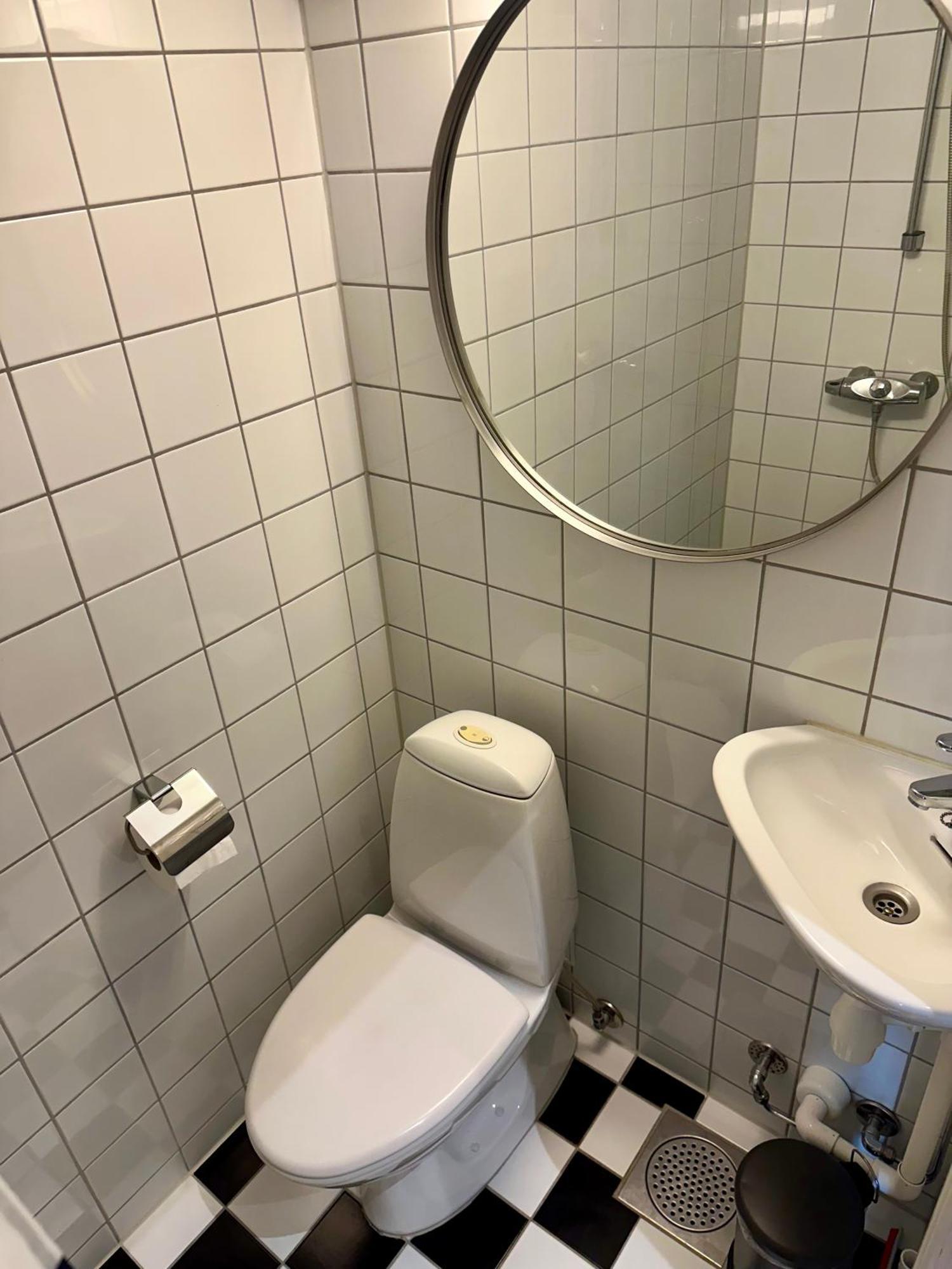 Classical 3 Bedroom, 2 Bath, Minutes From Royal Palace, Main Shopping Street, Restaurants & Downtown Oslo Dış mekan fotoğraf